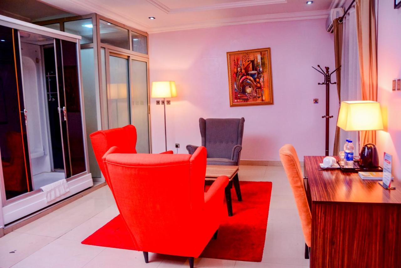 Golfview Suites & Conference Center Ikeja Exterior foto